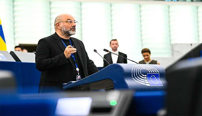 Σάκης Αρναούτογλου: «Η τρομοκρατία δεν έχει θρησκεία – Κάθε επίθεση μίσους είναι επίθεση κατά της Δημοκρατίας»