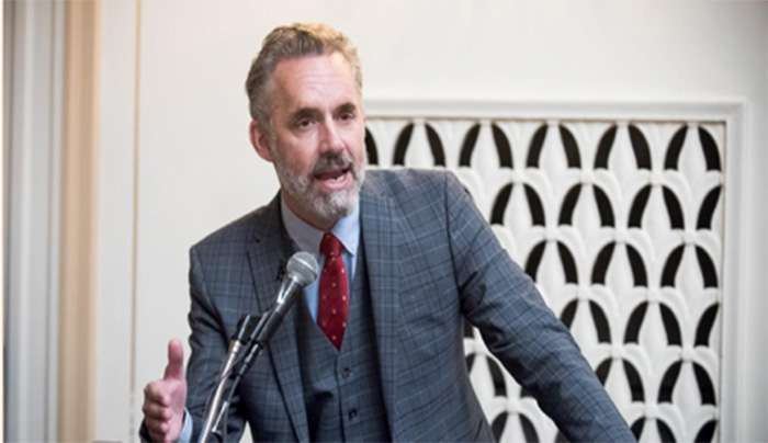 Γνωρίστε τα βιβλία του Jordan Peterson «12 κανόνες για τη ζωή» και «πέρα από την τάξη» από τον εκδοτικό οίκο Key Books