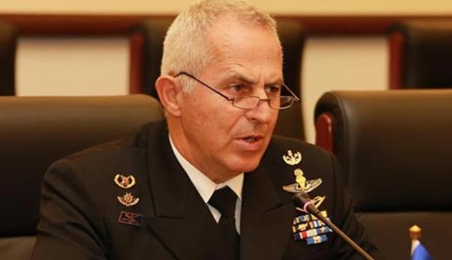 Χωρίς το εθνόσημο πλέον οι στολές των αξιωματικών