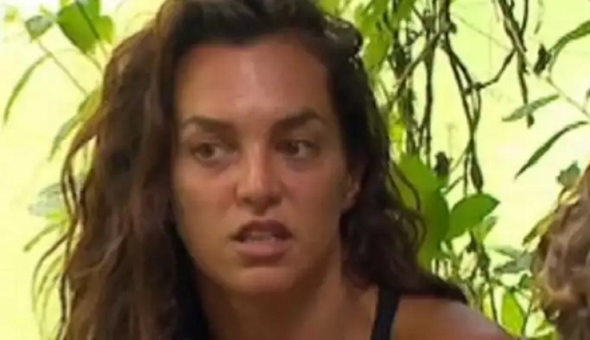 Survivor: Αποχώρησε με κλάματα η Καρολίνα Καλύβα