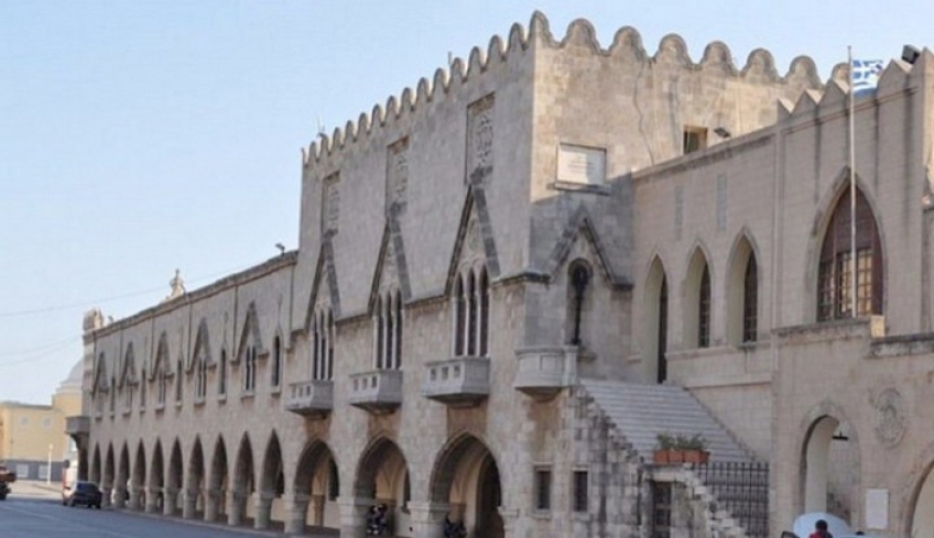 Χ. Κόκκινος: "Ελικόπτερα, ιδιωτικά σκάφη και... χρεωστικές κάρτες για τις μετακινήσεις των στελεχών της Περιφερειακής Αρχής Νοτίου Αιγαίου"
