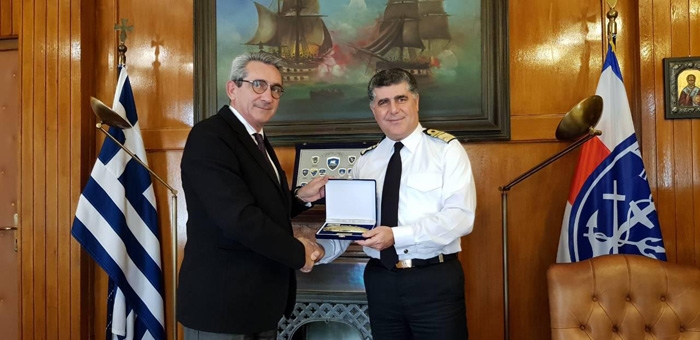 Την πρόταση να  καταπλεύσει στη Ρόδο το ιστορικό Θ/Κ «Γ. Αβέρωφ», για τις εκδηλώσεις της 7ης Μαρτίου, κατέθεσε ο Περιφερειάρχης στον Αρχηγό ΓΕΝ