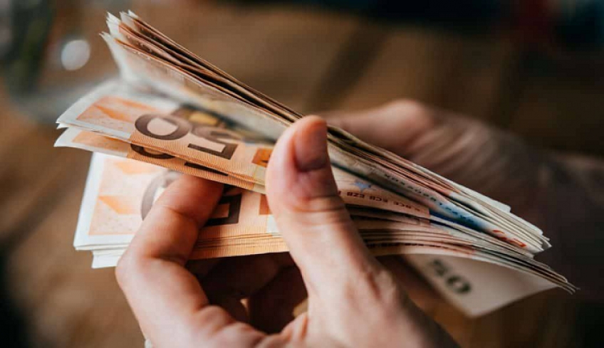 Αλλαγές στα κριτήρια από φέτος για επίδομα παιδιού, επίδομα ενοικίου και ΚΕΑ