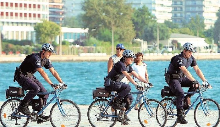 Αστυνομικές ορθοπεταλιές όπως «Μαϊάμι» και στη Ρόδο