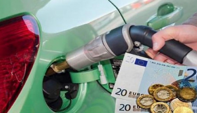 Οι μειώσεις στα καύσιμα δεν φτάνουν στην αντλία
