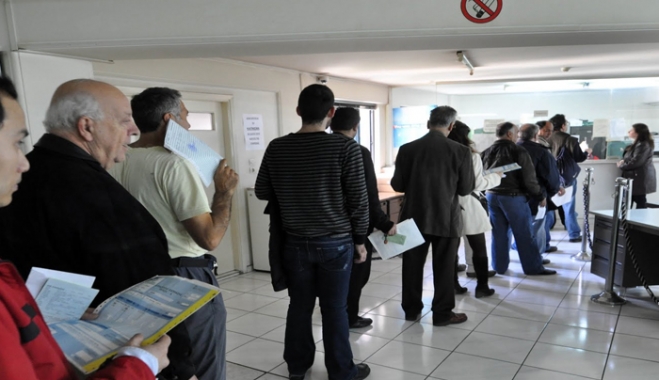 «Τρύπα» 349 εκατ. ευρώ στα Ασφαλιστικά Ταμεία