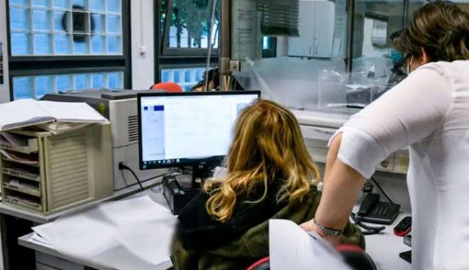 Ξεκινά το ψηφιακό φακέλωμα πελατών: Η Εφορία θα "σκανάρει" τις συναλλαγές επαγγελματιών