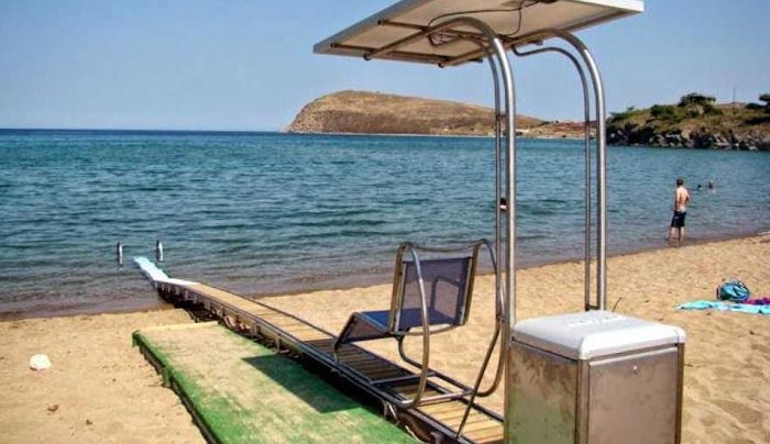 Εννέα πλωτά αμφίβια αμαξίδια και έξι ειδικές ράμπες για ΑμεΑ στην Κέρκυρα