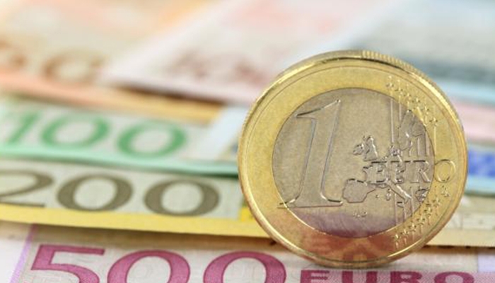Σενάρια νέων μέτρων φέρνει το έλλειμμα του προϋπολογισμού