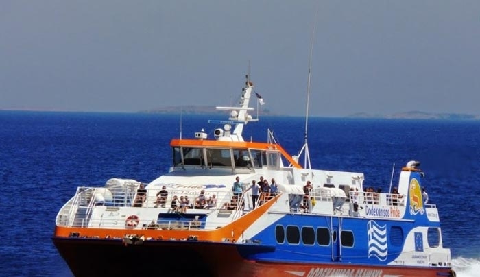 Βλάβη σε καταμαράν που εκτελούσε το δρομολόγιο Σύμη – Κως
