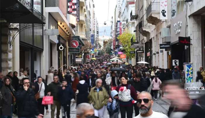 Δημοσκόπηση ΣΚΑΪ: Θετική η αποτίμηση των μέτρων της κυβέρνησης - Με πτώση, αλλά κρατάει τη 2η θέση στην πρόθεση ψήφου η Πλεύση Ελευθερίας