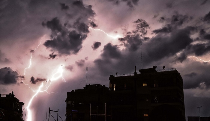 Σχεδόν 27.000 κεραυνοί την Παρασκευή και…38 βαθμοί στην Κρήτη