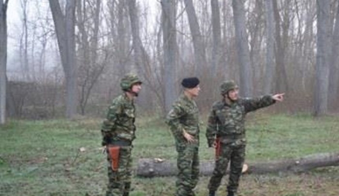 Περιπολία στη συνοριακή γραμμή του Έβρου από τον αρχηγό του ΓΕΣ [εικόνες]