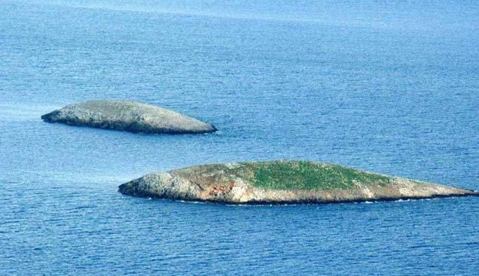 Βίντεο-ντοκουμέντο: Η στιγμή που το τουρκικό ελικόπτερο πέταξε πάνω από τα Ίμια