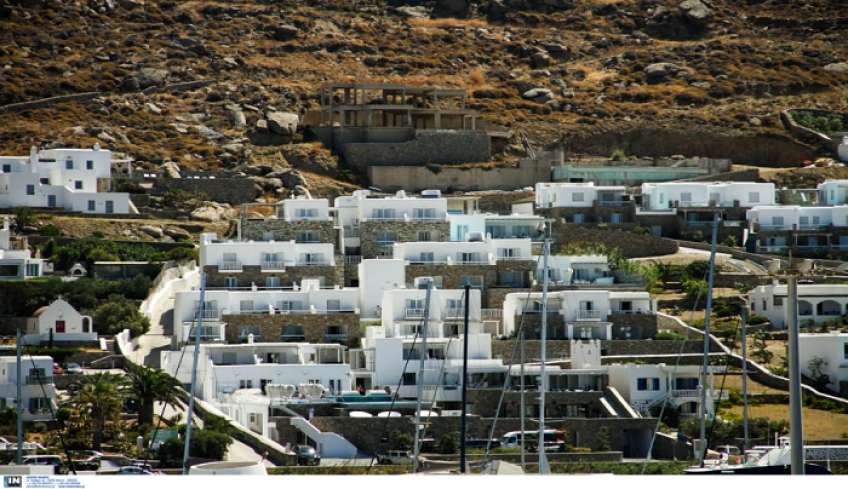 «Συνελήφθησαν» 200 βίλες στην Μύκονο να ενοικιάζονται χωρίς να δηλώνουν ούτε ευρώ