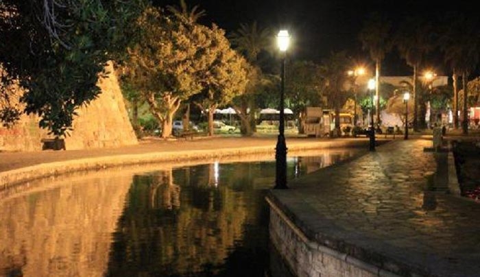 Σήμερα είναι Παρασκευή πάμε για ένα ποτό;