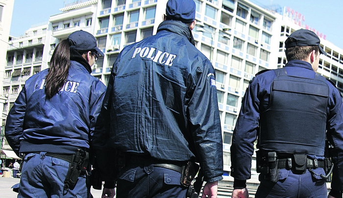 Μόλις 8 ψυχίατροι για να ελέγχουν 50.000 αστυνομικούς
