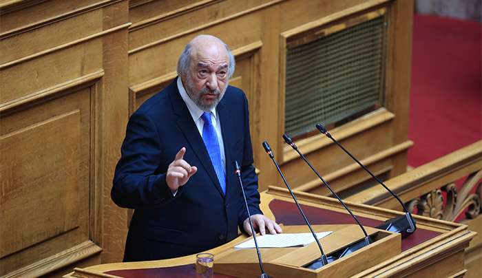 Νικητιάδης προς Θεοχάρη στη Βουλή: «Δώστε επενδυτικά κίνητρα για την  Κάλυμνο»