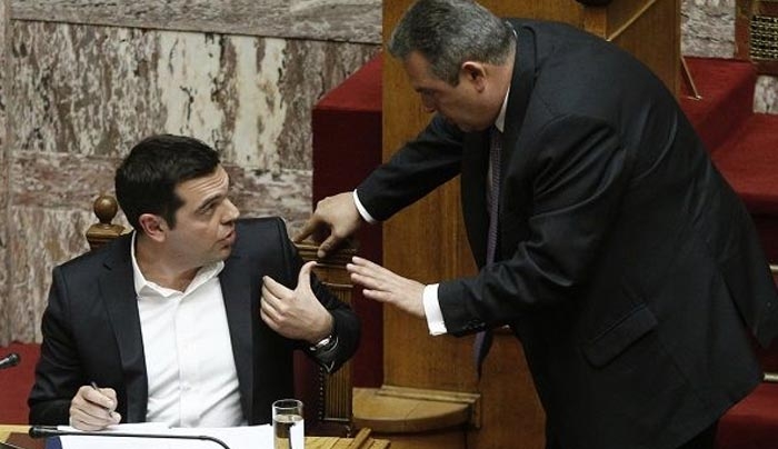 Σολομώντεια λύση για να τελειώσει η ενδοκυβερνητική κρίση