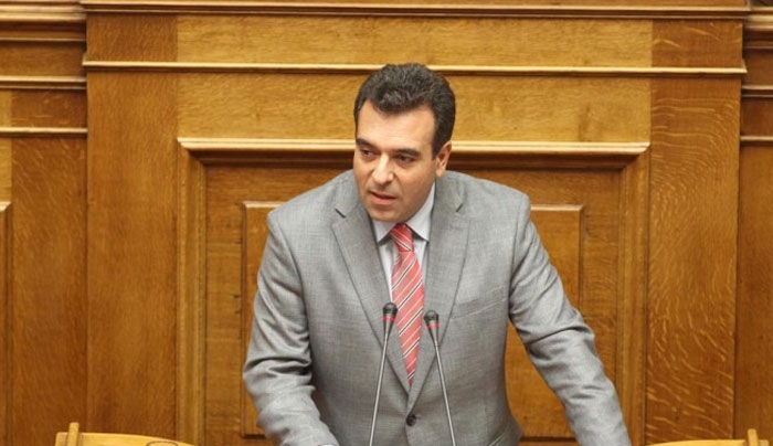 «Να δοθεί άμεση λύση στο πρόβλημα που αντιμετωπίζουν ομογενείς και επισκέπτες εκτός Ε.Ε, με την ενοικίαση αυτοκινήτων»