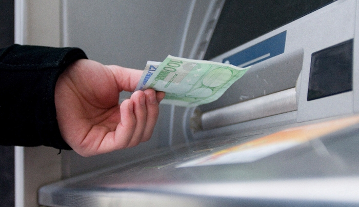 Mειώθηκαν δάνεια και καταθέσεις τον Δεκέμβριο, ανακοίνωσε η Τράπεζα της Ελλάδος