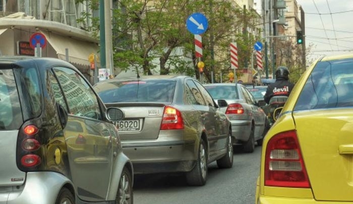 Τέλη κυκλοφορίας: Βρέχει χαράτσια! Πόσα θα πληρώσουμε για τα αυτοκίνητα (ΠΙΝΑΚΕΣ)