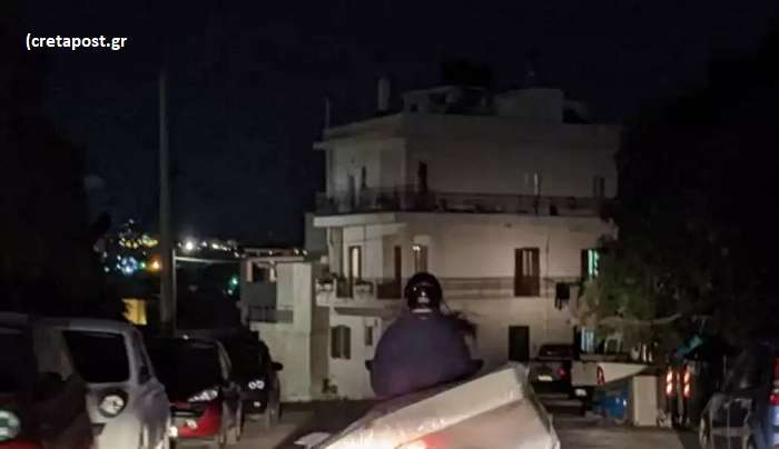 Ο καλύτερος μεταφορέας είναι στην Κρήτη! Ο τρόπος που βρήκε για να μεταφέρει διπλό στρώμα - Απίστευτο βίντεο