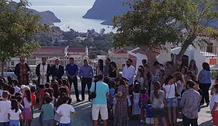 Από την ακριτική Σύμη το μήνυμα του Περιφερειάρχη για τη νέα σχολική χρονιά