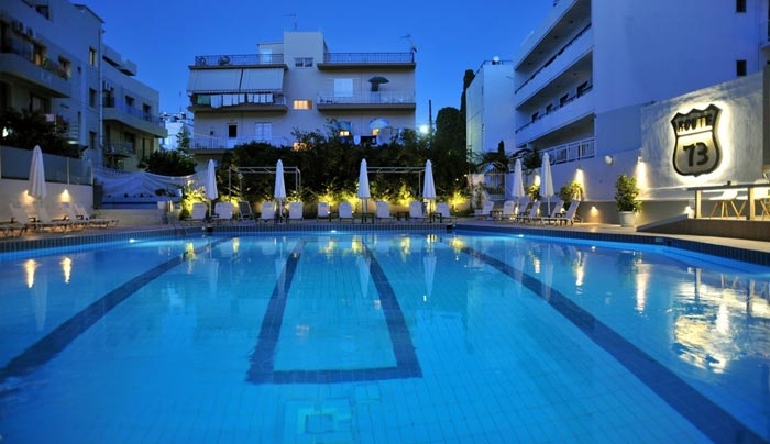 Κάθε Τετάρτη ένα διαφορετικό pool party στο "ROUTE 73"