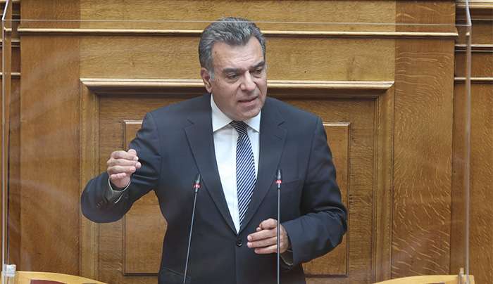 ΜΑΝΟΣ ΚΟΝΣΟΛΑΣ: «Ό, τι ισχύει για τον αιγιαλό και την παραλία στην υπόλοιπη Ελλάδα, να ισχύει και στα Δωδεκάνησα»