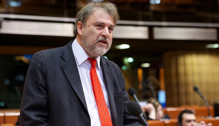 Ο Ν. Μαριάς ΚΑΤΗΓΓΕΙΛΕ τα τουρκικά δουλεμπορικά κυκλώματα και έκρουσε τον κώδωνα του κινδύνου για τα νησιά του Αιγαίου (Βίντεο)