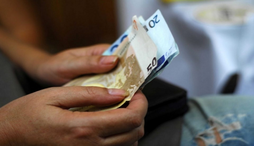 Επίδομα 534 ευρώ: Ξεκίνησαν σήμερα οι αιτήσεις – Ποιοι το δικαιούνται, πότε θα πληρωθεί