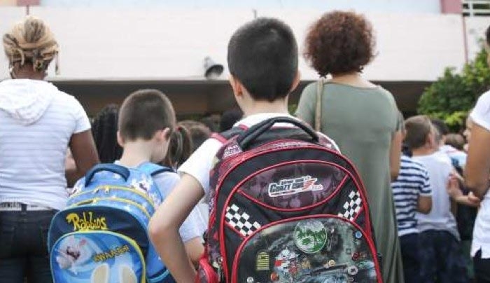 Στις 11 Σεπτεμβρίου ξεκινά το νέο σχολικό έτος. Οι διακοπές, οι αργίες και οι εορταστικές εκδηλώσεις