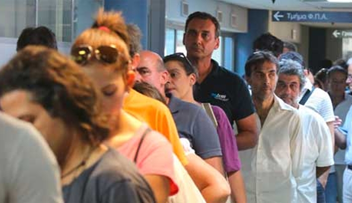 Καταργούνται 10 φόροι - «Ανάσα» για καταναλωτές και επιχειρήσεις (λίστα)