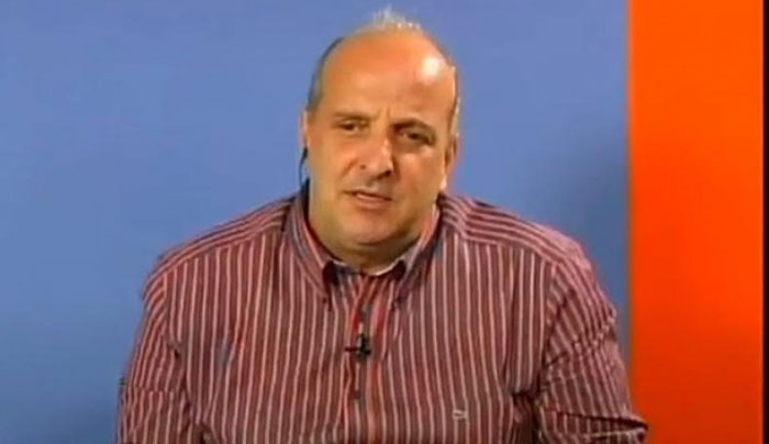 Νέα απάντηση στον Σαντορινιό: Ο κρατικοδίαιτος κ.Σαντορινιός, όταν μιλάει για πολιτική επάρκεια και σάπιο πολιτικό σύστημα, κάνει αυτοκριτική ή χιούμορ;