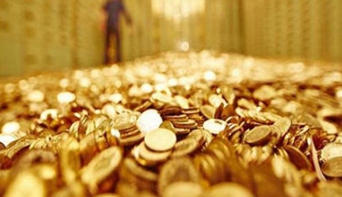 Οι Ελληνες ρευστοποιούν και τις... χρυσές λίρες τους