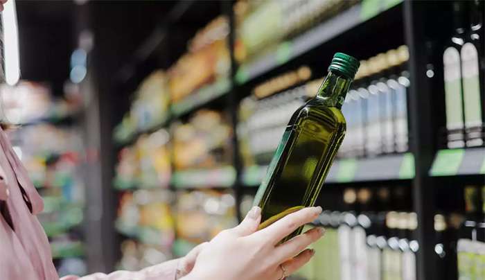 Πόσο κοστίζει το ελαιόλαδο σε 5 μεγάλα σούπερ μάρκετ