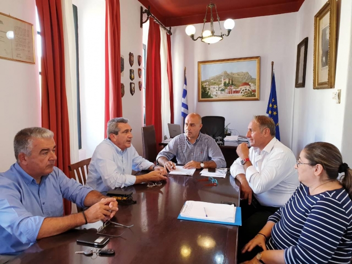 Συνάντηση του Περιφερειάρχη, Γιώργου Χατζημάρκου,  με τον Δήμαρχο Λέρου, για την προώθηση των ανοιχτών ζητημάτων του νησιού