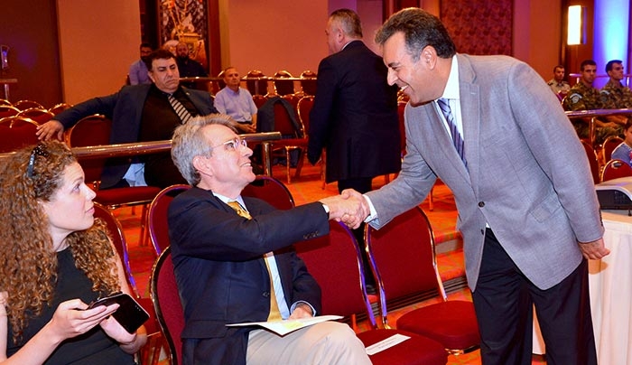 ΜΑΝΟΣ ΚΟΝΣΟΛΑΣ: «Η έννοια της αειφορίας στον τουρισμό συνδέεται με ένα νέο χωροταξικό»
