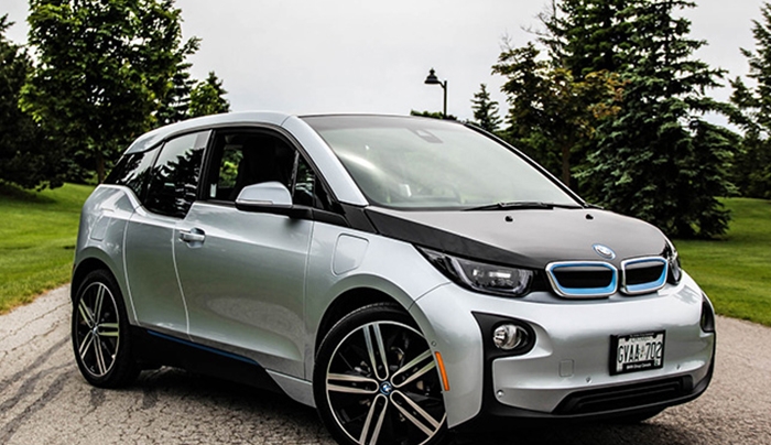 Η BMW i3 είναι το «πράσινο» αυτοκίνητο της χρονιάς (vid)