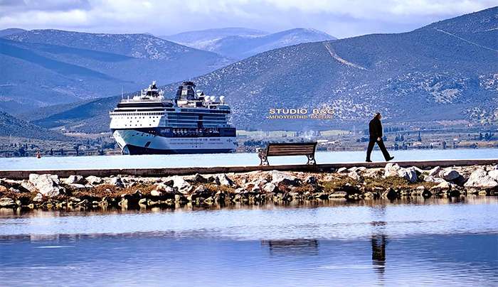 ΑΡΓΟΛΙΔΑ- ΤΟ ΚΡΟΥΑΖΙΕΡΌΠΛΟΙΟ «CELEBRITY INFINITY» ΣΤΟ ΝΑΥΠΛΙΟ