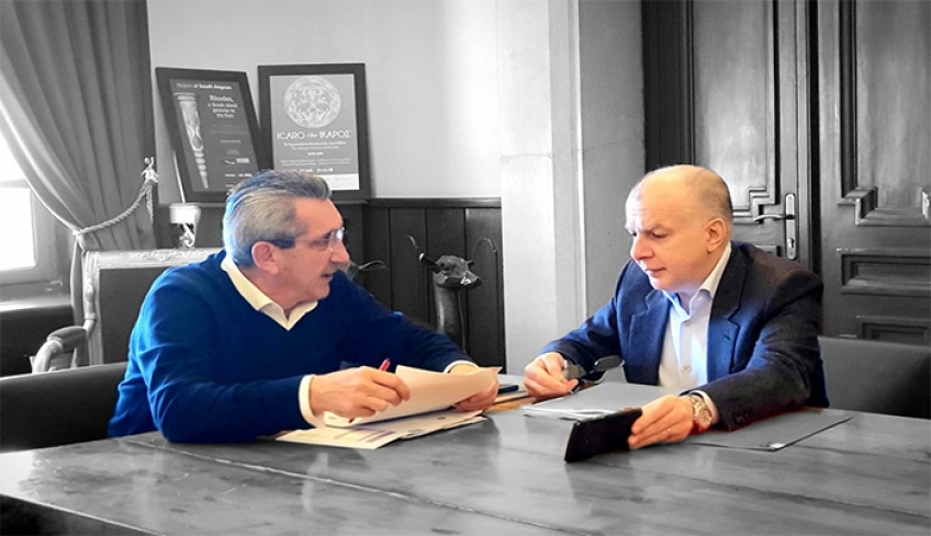 ΚΟΙΝΗ ΔΗΛΩΣΗ ΠΕΡΙΦΕΡΕΙΑΡΧΗ - ΔΗΜΑΡΧΟΥ ΡΟΔΟΥ