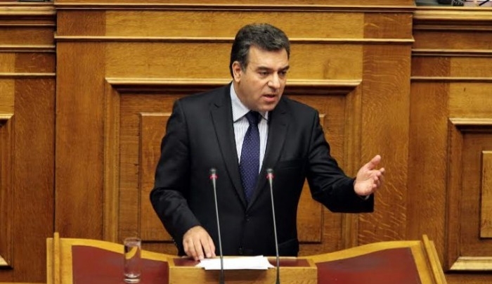 «Να δοθεί η δυνατότητα διενέργειας διαγωνισμών για την προμήθεια καυσίμων από κοινωφελείς επιχειρήσεις νησιωτικών δήμων που εκτελούν συγκοινωνιακό έργο, ζητά ο Μάνος Κόνσολας»