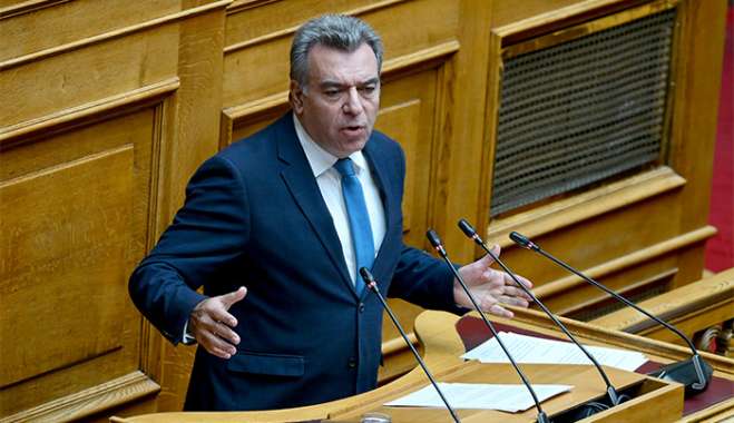 «Μόνιμες προσλήψεις τακτικού προσωπικού για τον τομέα του ΕΚΑΒ στην Κάρπαθο, ζητά ο Μάνος Κόνσολας»