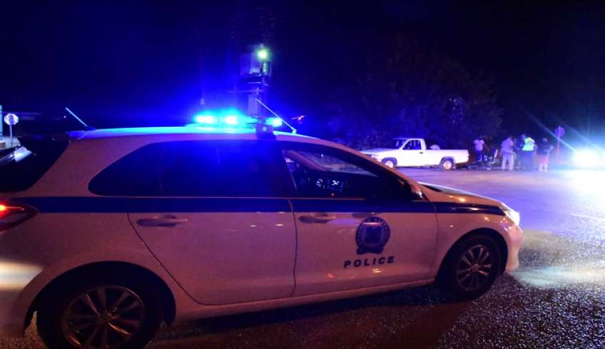 Συμπλοκή ανηλίκων σε εμπορικό κέντρο στα Σπάτα, στο «Παίδων» 2 τραυματίες, 10 προσαγωγές