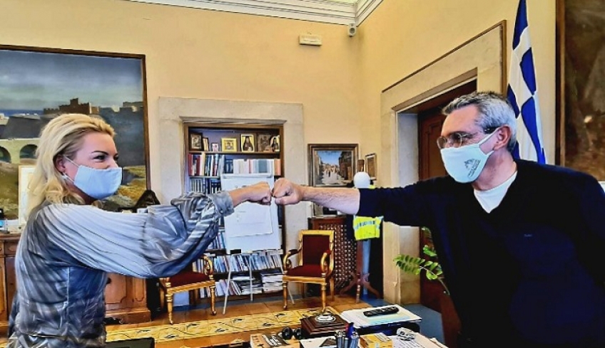 Aποχαιρέτισε τη Johanna Strand o περιφερειάρχης Νοτίου Αιγαίου