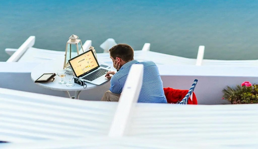 «Άνοιγμα» της Ελλάδας στους digital nomads – Το παράδειγμα της Ρόδου
