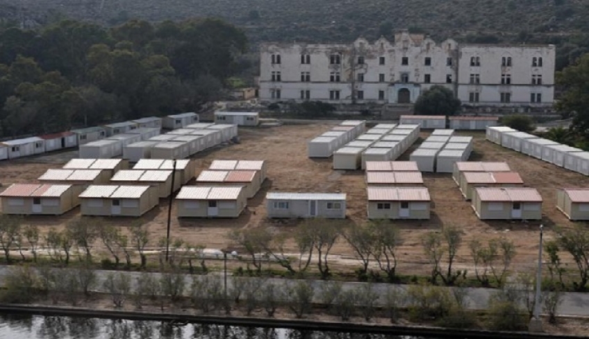 Έρευνα DW: Το πρόβλημα των ελληνικών hot spots σε αριθμούς